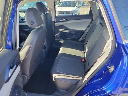 Certified 2024 Volkswagen Taos SE w/ Panoramic Sunroof Package FWD image 10