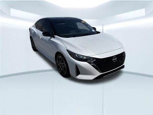 Used 2024 Nissan Sentra SR image 4