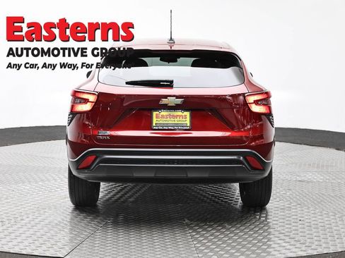 Used 2024 Chevrolet Trax LS FWD image 6