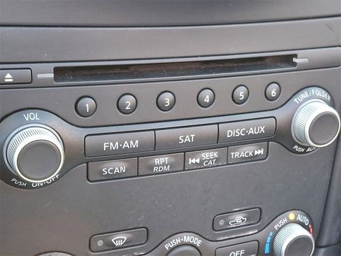 Used 2018 Nissan 370Z Touring Sport image 15