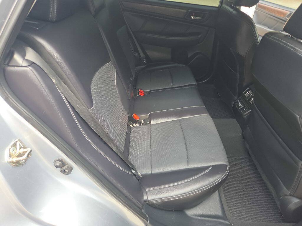 Used 2018 Subaru Outback 2.5i Limited AWD/4WD image 28