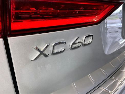 Used 2021 Volvo XC60 T6 Inscription AWD/4WD image 28