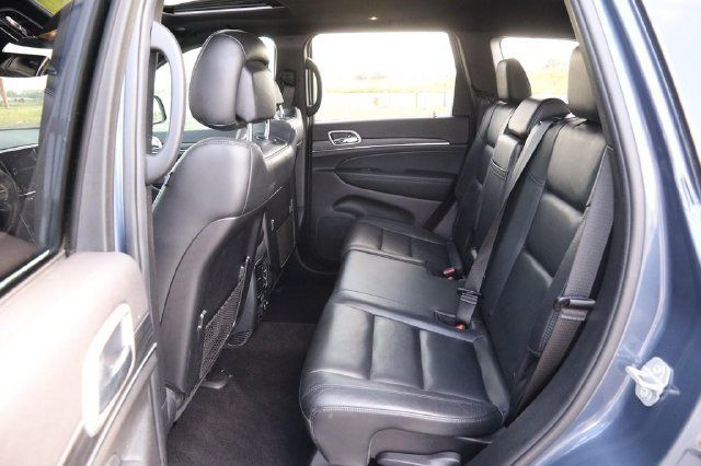 Used 2020 Jeep Grand Cherokee Limited AWD/4WD image 11