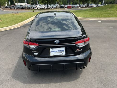 Used 2024 Toyota Corolla SE FWD image 9
