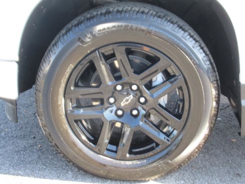 Used 2024 Chevrolet Silverado 1500 Custom image 8