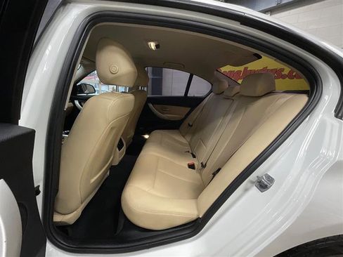Used 2017 BMW 320i Sedan image 19