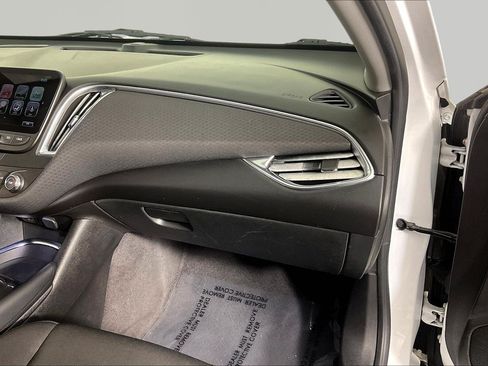 Used 2018 Chevrolet Malibu LT w/ Driver Confidence Package FWD image 25