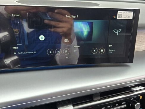 New 2026 Hyundai Ioniq 9 Limited AWD/4WD image 8