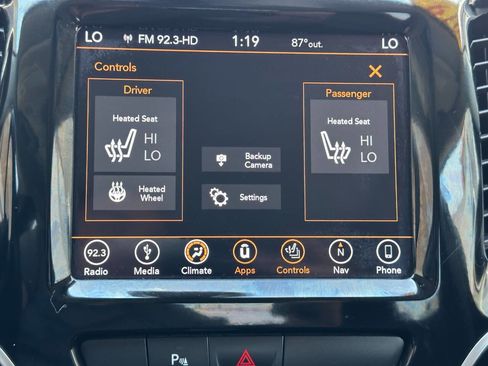 Used 2019 Jeep Cherokee Limited image 49