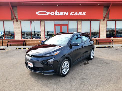 Used 2023 Chevrolet Bolt EUV LT image 1