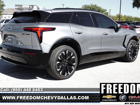 New 2025 Chevrolet Blazer EV RS image 7
