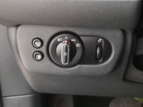 Used 2019 MINI Cooper Clubman S image 24