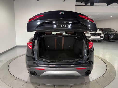 Used 2023 Alfa Romeo Stelvio Ti AWD/4WD image 12