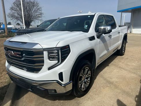 Used 2025 GMC Sierra 1500 SLT image 13