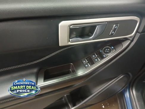 Used 2020 Ford Explorer XLT w/ Equipment Group 202A AWD/4WD image 8