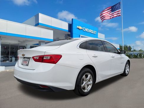 Used 2018 Chevrolet Malibu LS image 4