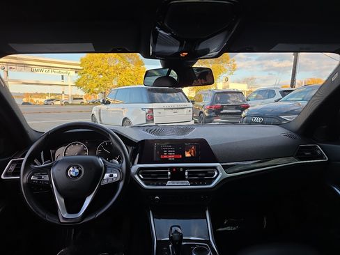 Used 2019 BMW 330i xDrive Sedan w/ Driving Assistance Package image 36