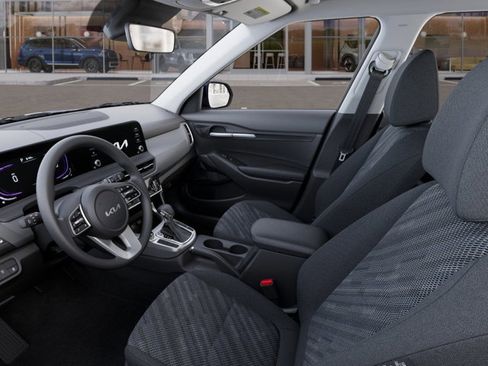 New 2025 Kia Seltos LX image 17