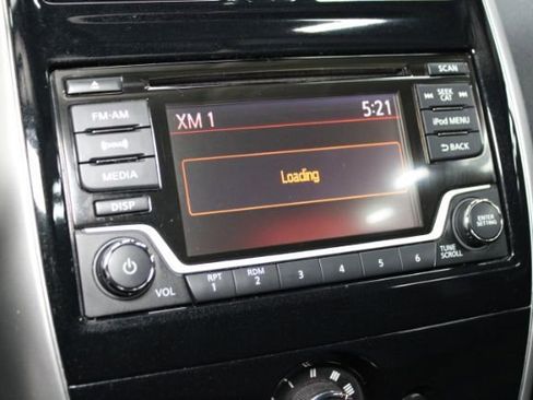 Used 2017 Nissan Versa SV w/ SV Special Edition Package image 15