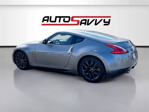 Used 2017 Nissan 370Z Coupe image 5