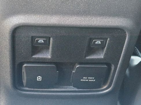 Used 2024 Ford Bronco Outer Banks image 17