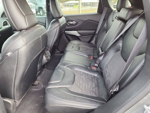 Used 2022 Jeep Cherokee Latitude w/ Sun & Sound Group image 15