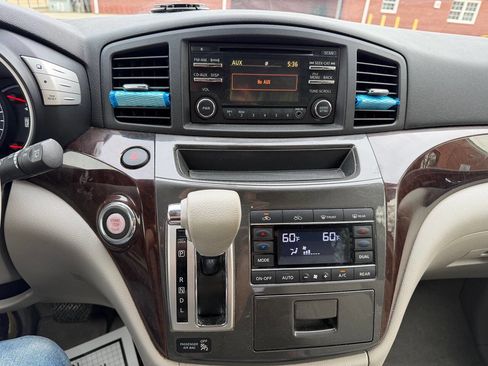 Used 2014 Nissan Quest SV image 18