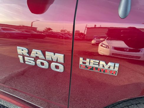 Used 2017 RAM 1500 Express AWD/4WD image 19