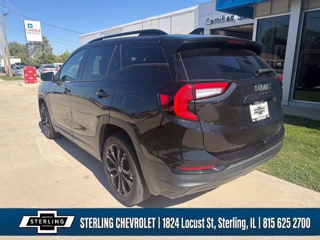 Used 2022 GMC Terrain SLT w/ Infotainment Package II AWD/4WD image 3