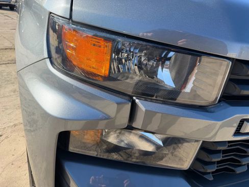 Used 2019 Chevrolet Silverado 1500 Custom w/ Custom Convenience Package image 18