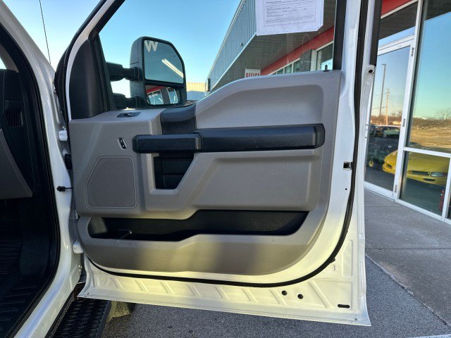 Used 2018 Ford F550 4x4 Regular Cab Super Duty image 20