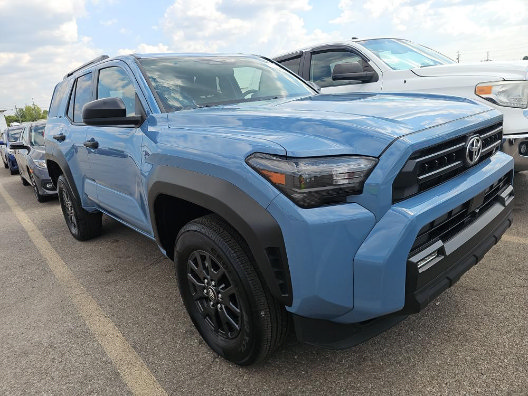 Used 2026 Toyota 4Runner SR5 AWD/4WD image 3