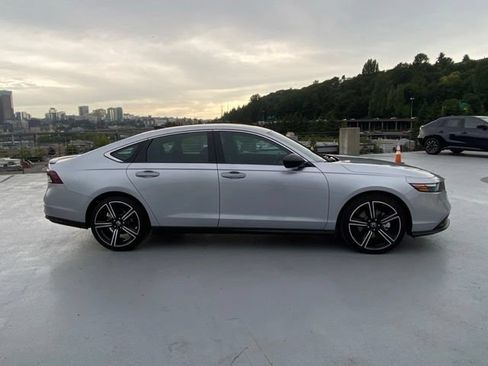 Certified 2025 Honda Accord Sport image 3