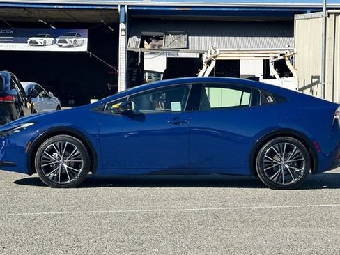 Used 2026 Toyota Prius Limited image 8