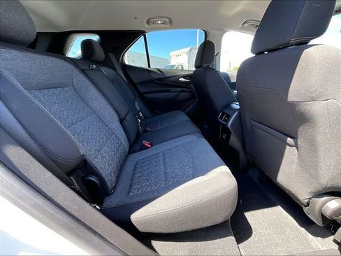 Used 2023 Chevrolet Equinox LT FWD image 16