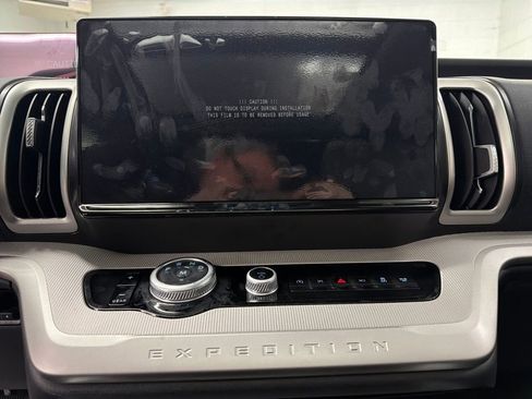 New 2025 Ford Expedition Max Active image 20