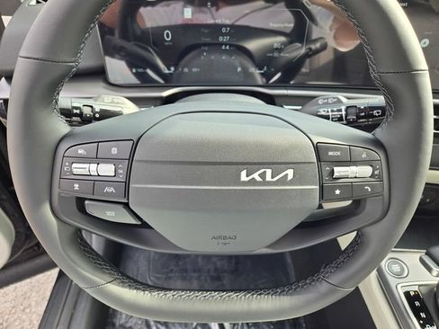 New 2026 Kia Sportage SX FWD image 10
