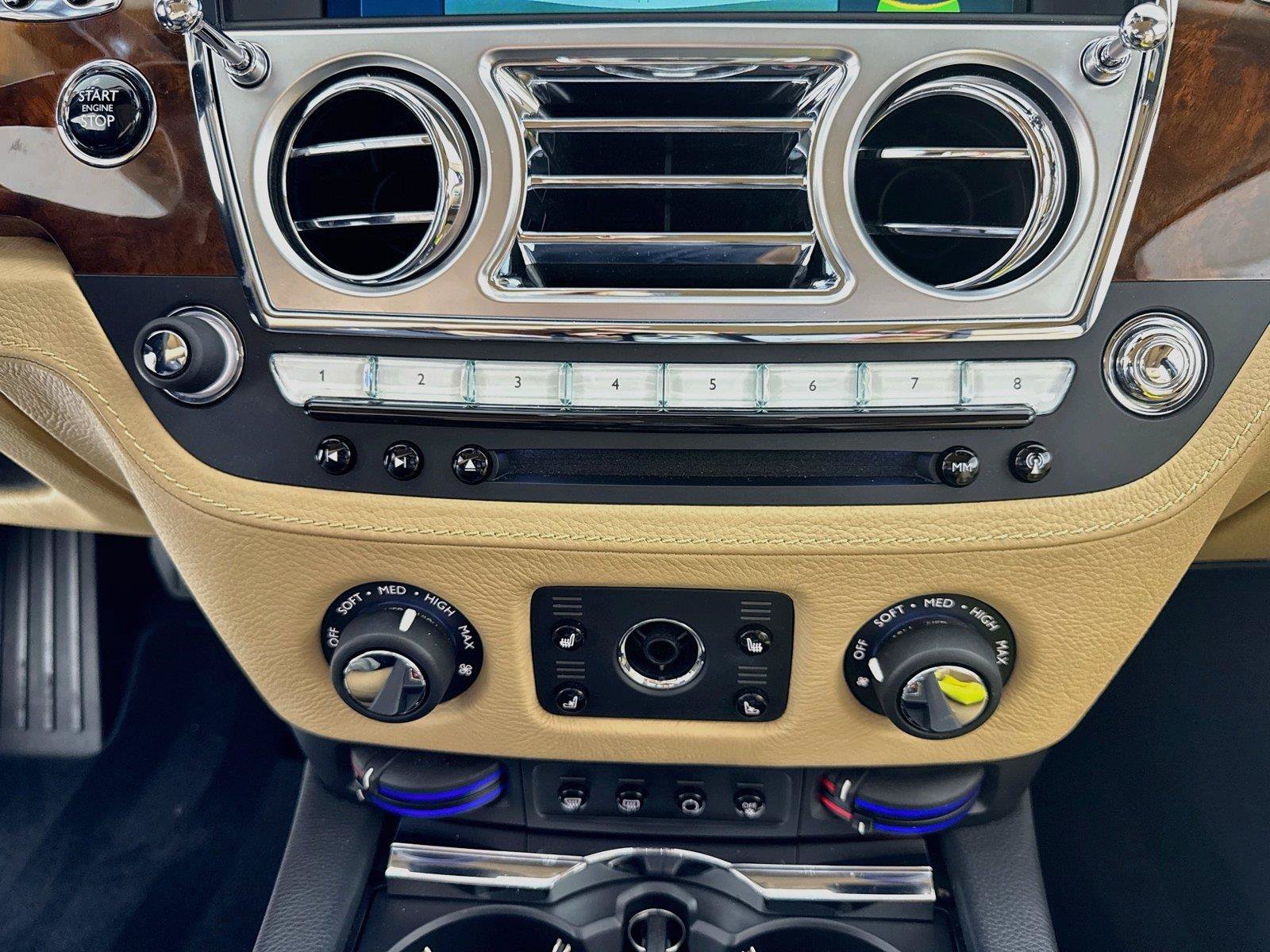 Used 2013 Rolls-Royce Ghost RWD image 17