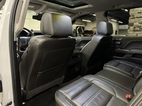 Used 2018 GMC Sierra 2500 Denali image 28