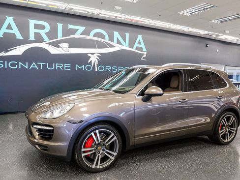 Used 2011 Porsche Cayenne Turbo w/ Premium Pkg Plus image 1