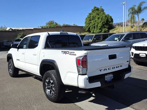 Used 2021 Toyota Tacoma TRD Off-Road w/ Technology Package image 3