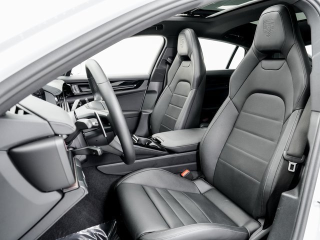 Certified 2025 Porsche Panamera 4 AWD/4WD image 5