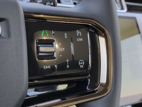 Used 2024 Land Rover Range Rover Evoque Dynamic SE image 25