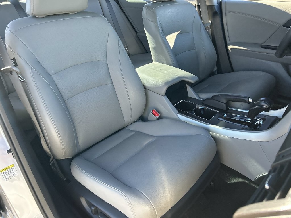 Used 2015 Honda Accord EX-L image 28