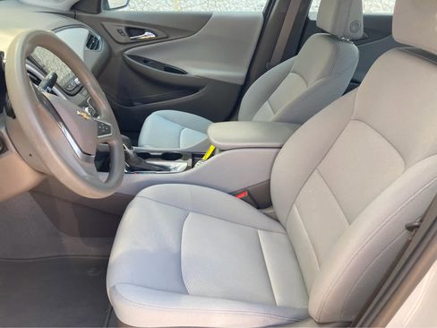 Used 2021 Chevrolet Malibu LS FWD image 3