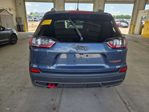 Used 2019 Jeep Cherokee Trailhawk w/ Cold Weather Group AWD/4WD image 4