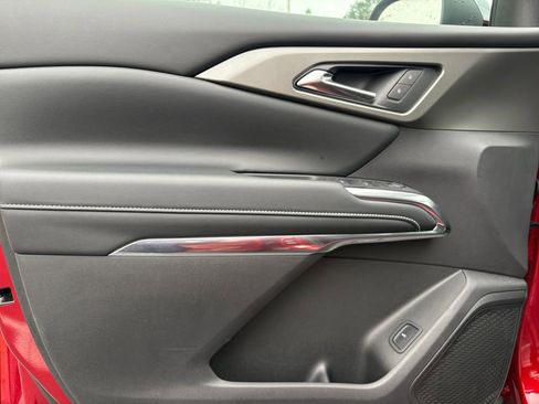 New 2025 Chevrolet Traverse LT w/ LPO, Floor Liner Package image 12