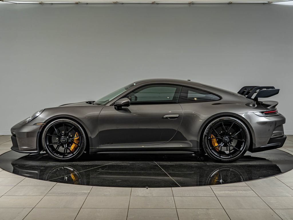 Certified 2022 Porsche 911 GT3 RWD image 2