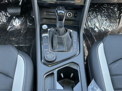 New 2026 Volkswagen Taos SEL AWD/4WD image 19
