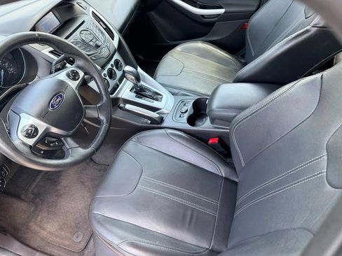 Used 2014 Ford Focus SE w/ Equipment Group 201A FWD image 17